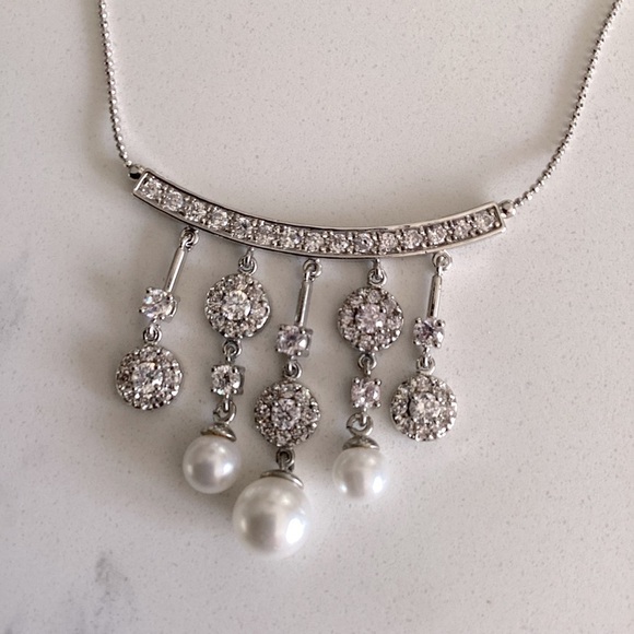 Crystal Necklace - Picture 3 of 4